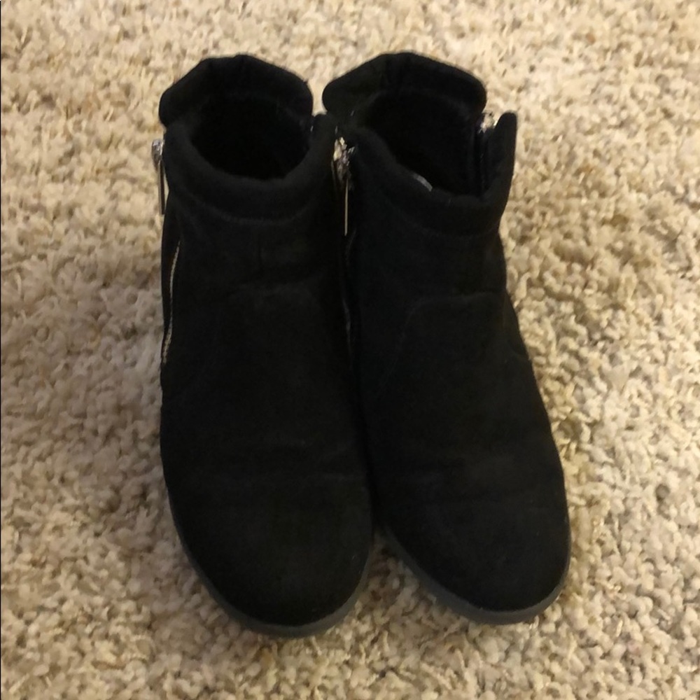 Girls black booties